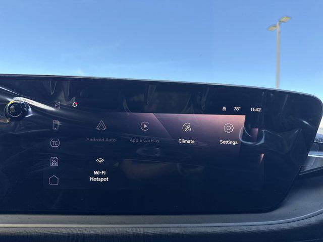 new 2025 Buick Envista car, priced at $26,685