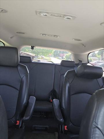 used 2011 Chevrolet Traverse car, priced at $4,995