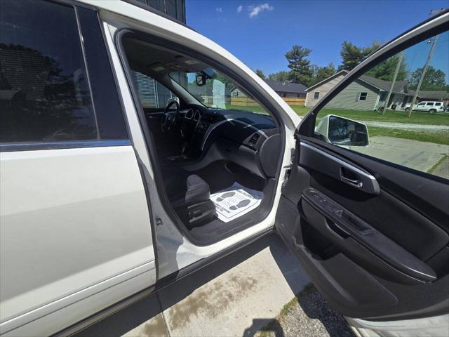 used 2011 Chevrolet Traverse car, priced at $4,995