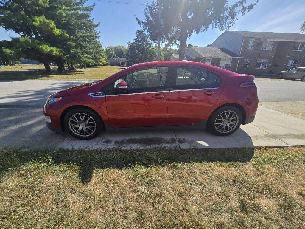used 2013 Chevrolet Volt car, priced at $5,995
