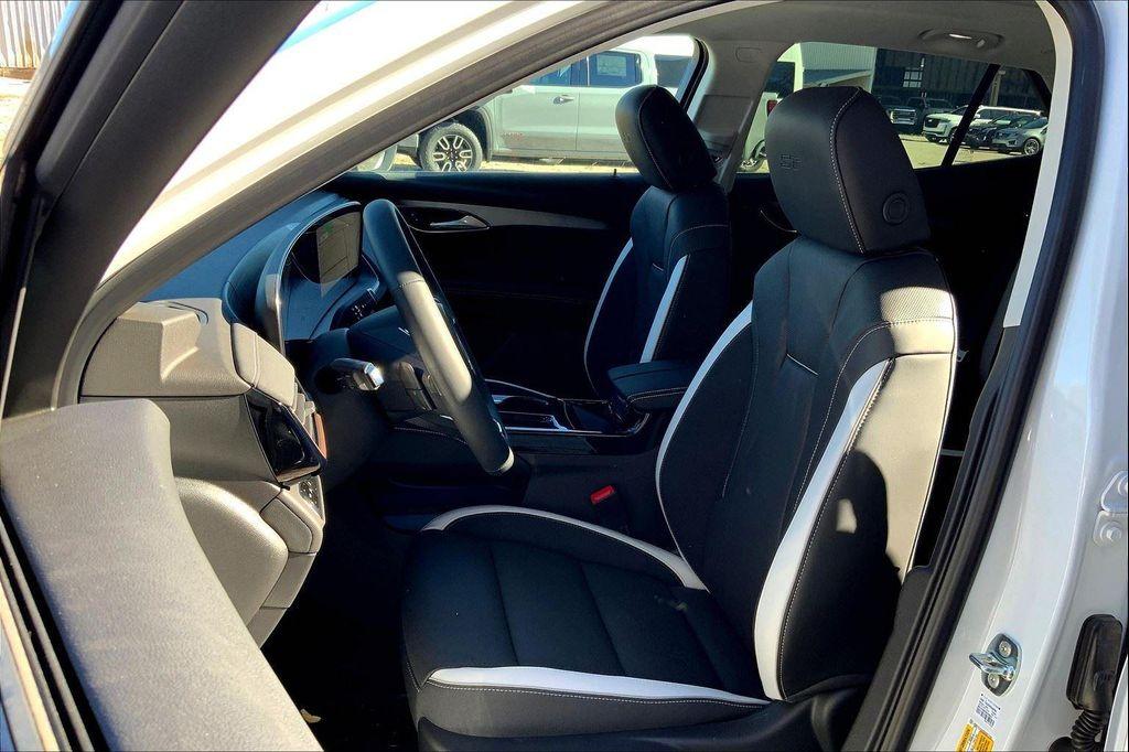 new 2025 Buick Envision car, priced at $37,335
