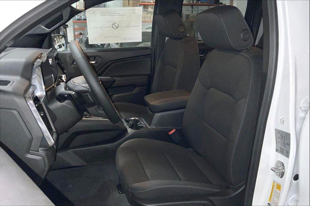 new 2025 GMC Canyon car, priced at $39,605