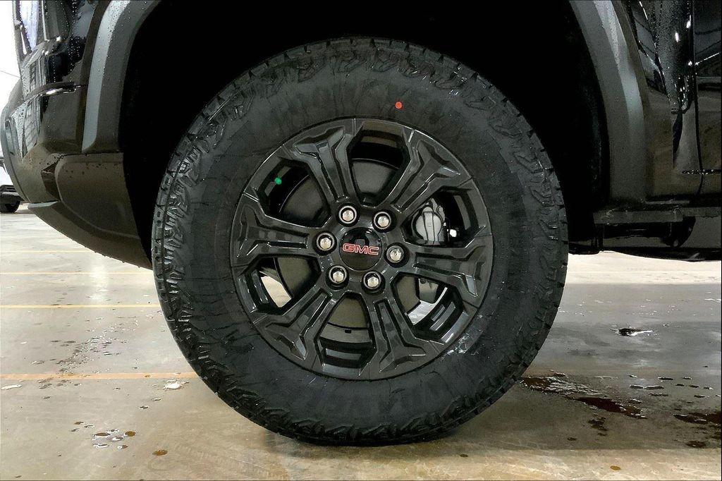 new 2025 GMC Canyon car, priced at $41,620