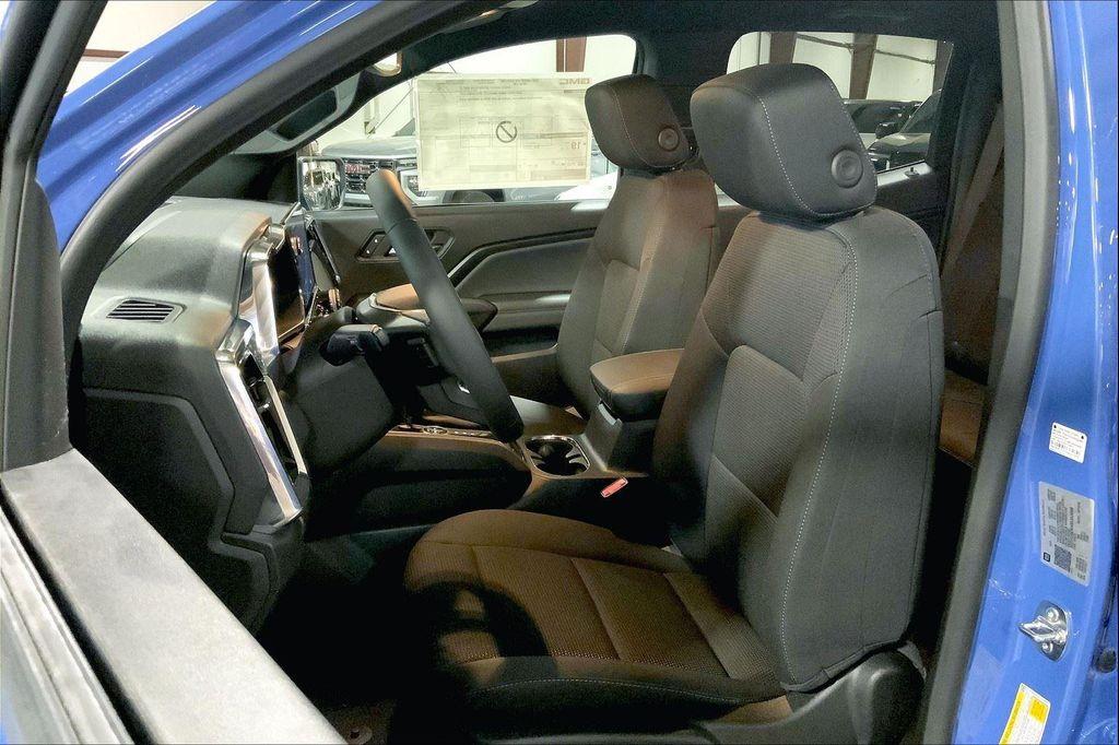 new 2025 GMC Canyon car, priced at $43,699