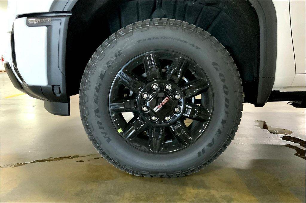 new 2025 GMC Sierra 2500 car, priced at $81,314