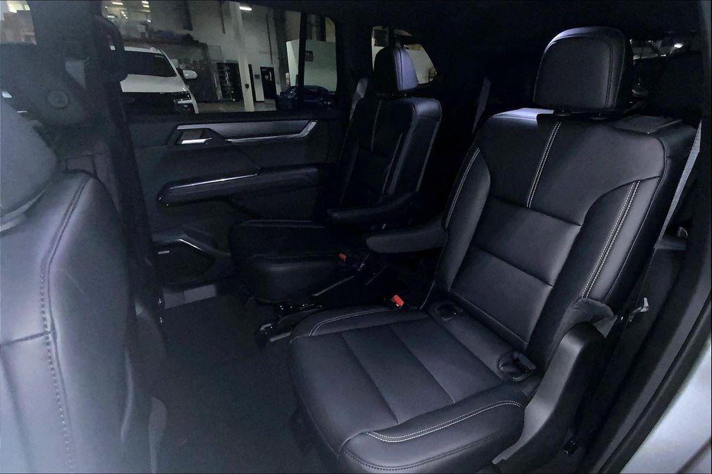 new 2026 GMC Acadia car, priced at $49,525