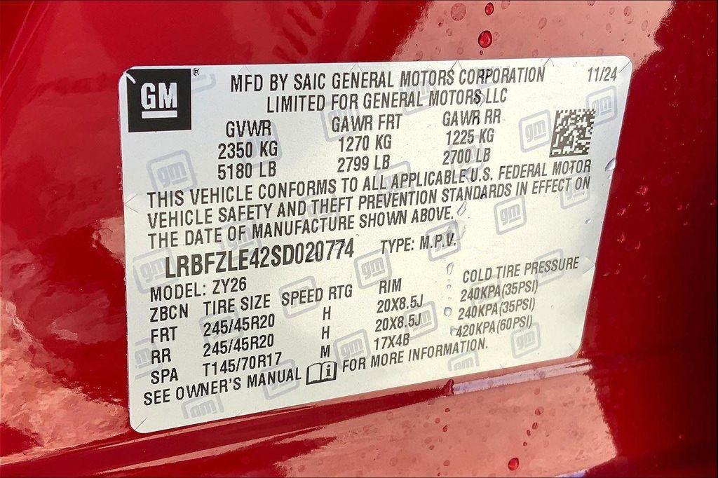 new 2025 Buick Envision car, priced at $36,735