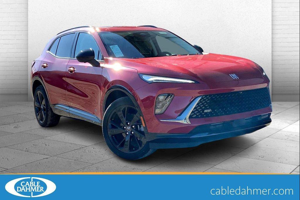 new 2025 Buick Envision car, priced at $36,735