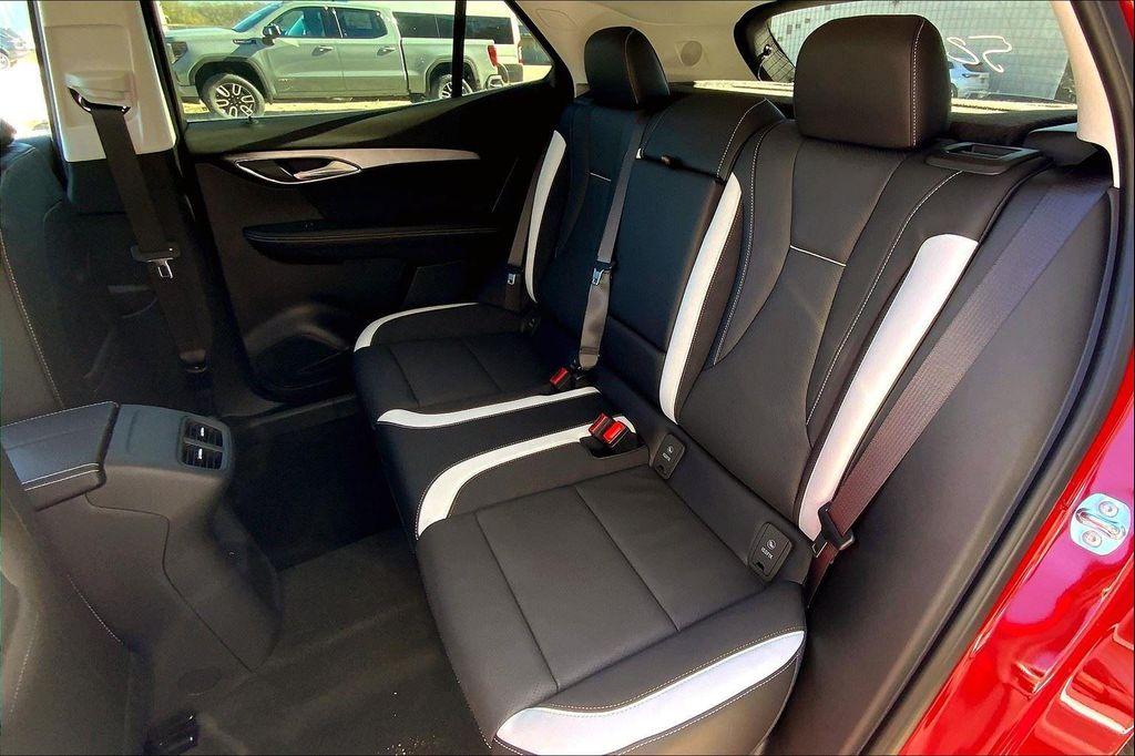 new 2025 Buick Envision car, priced at $36,735