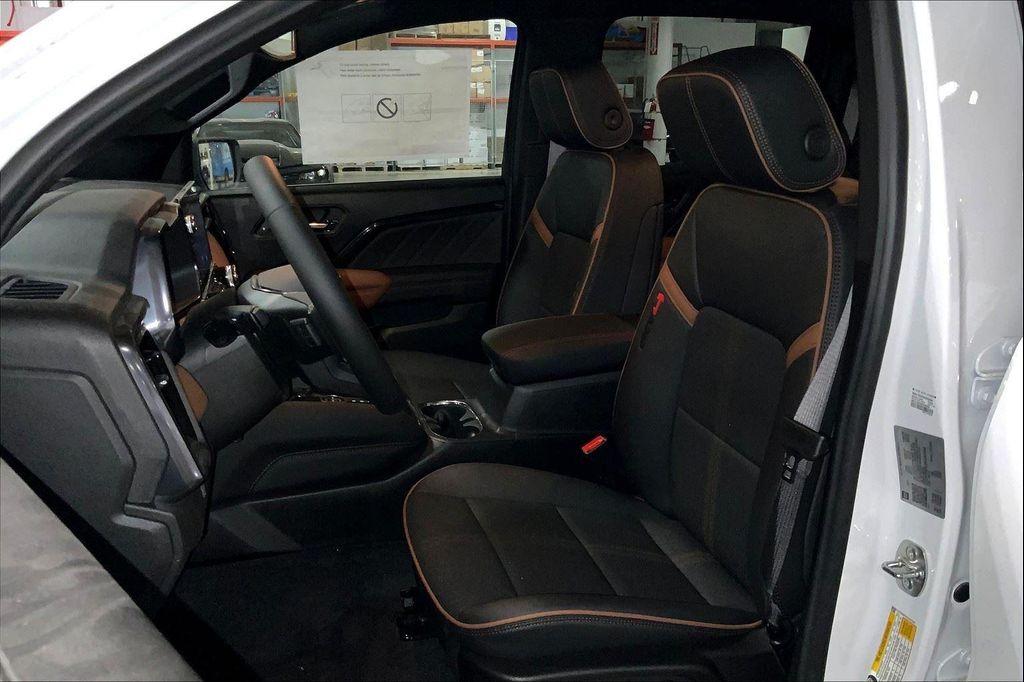 new 2025 GMC Canyon car, priced at $46,189