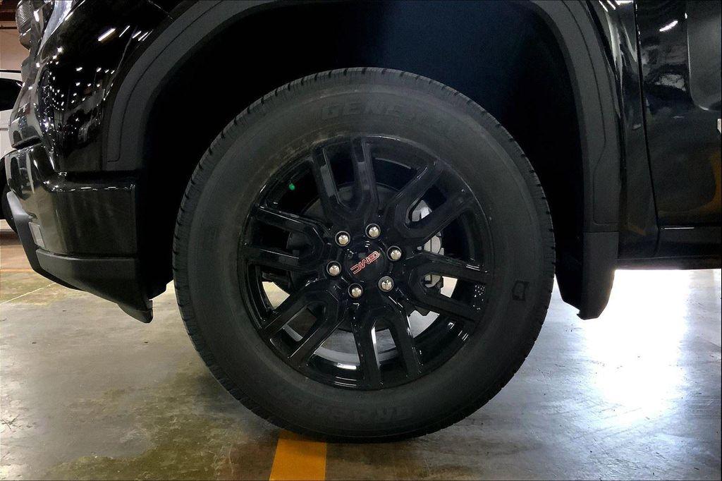 new 2025 GMC Sierra 1500 car, priced at $43,889