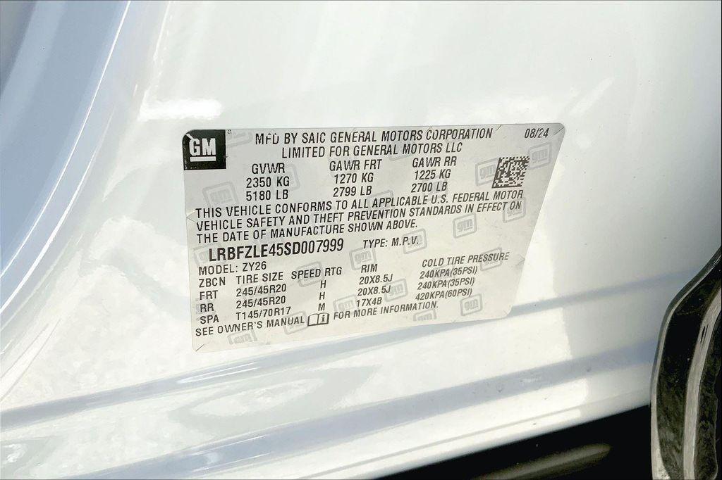 new 2025 Buick Envision car, priced at $39,235