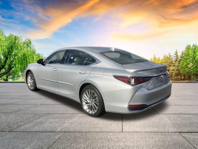 used 2020 Lexus ES 300h car, priced at $35,987