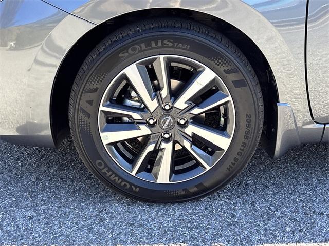 new 2025 Nissan Versa car, priced at $21,850