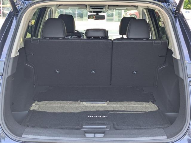 used 2024 Nissan Rogue car, priced at $32,998