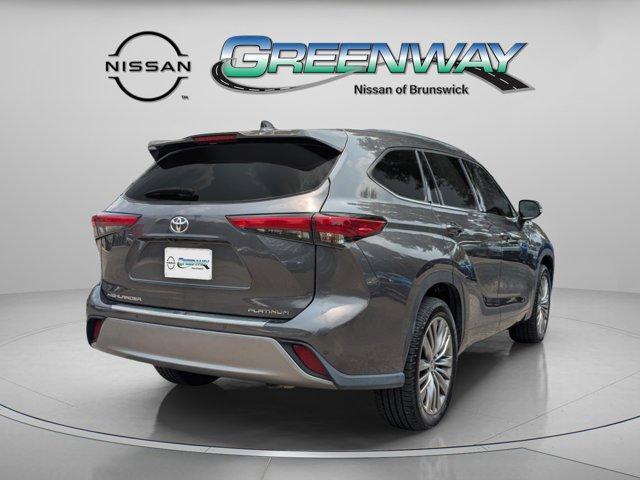 used 2021 Toyota Highlander car, priced at $37,599