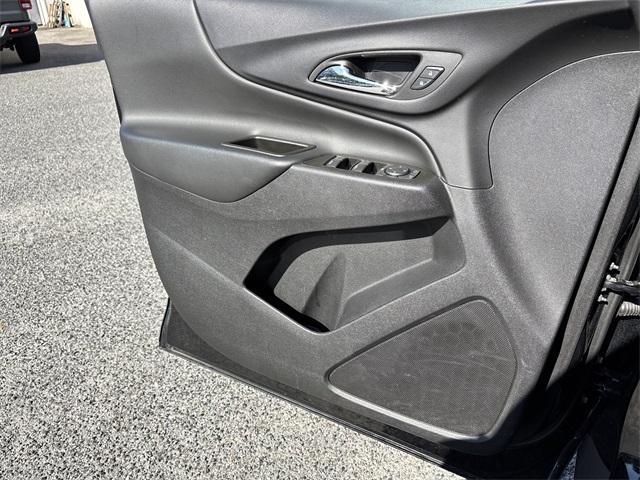 used 2023 Chevrolet Equinox car, priced at $20,995