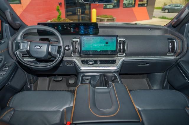 used 2025 Ford Expedition car