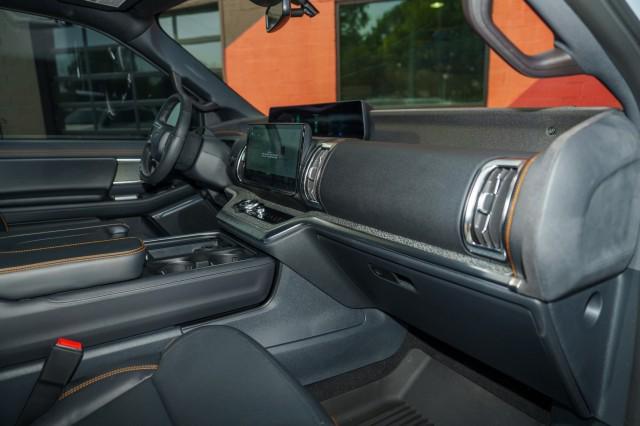 used 2025 Ford Expedition car