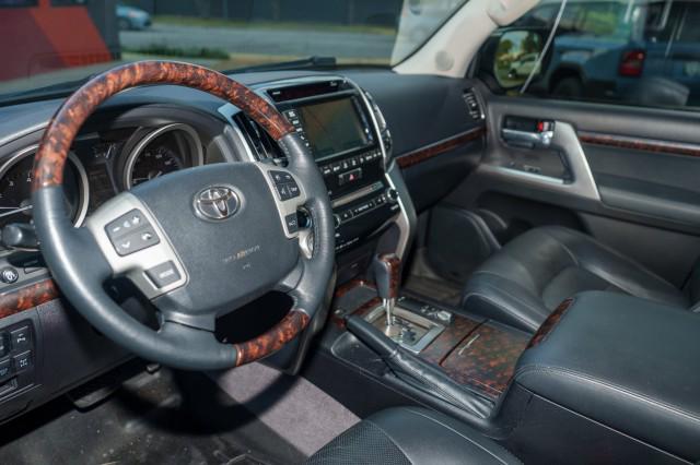 used 2015 Toyota Land Cruiser car