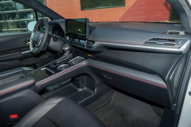 used 2025 Toyota Sienna car