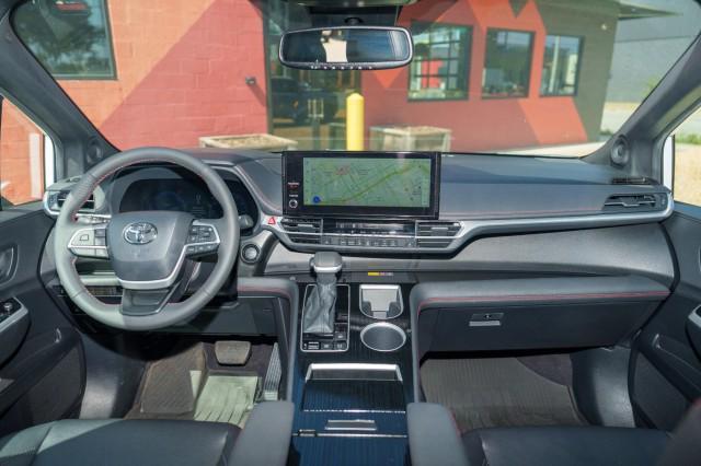 used 2025 Toyota Sienna car