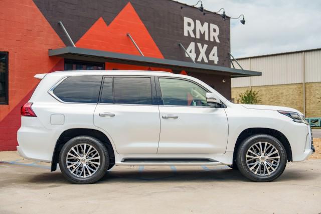 used 2018 Lexus LX 570 car