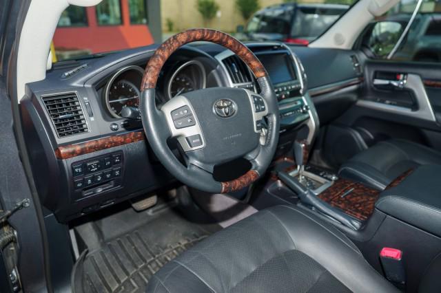 used 2014 Toyota Land Cruiser car