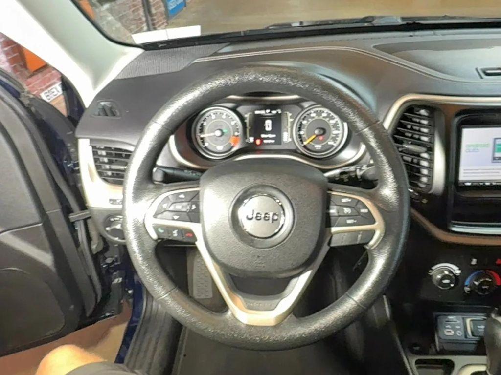 used 2015 Jeep Cherokee car, priced at $10,496