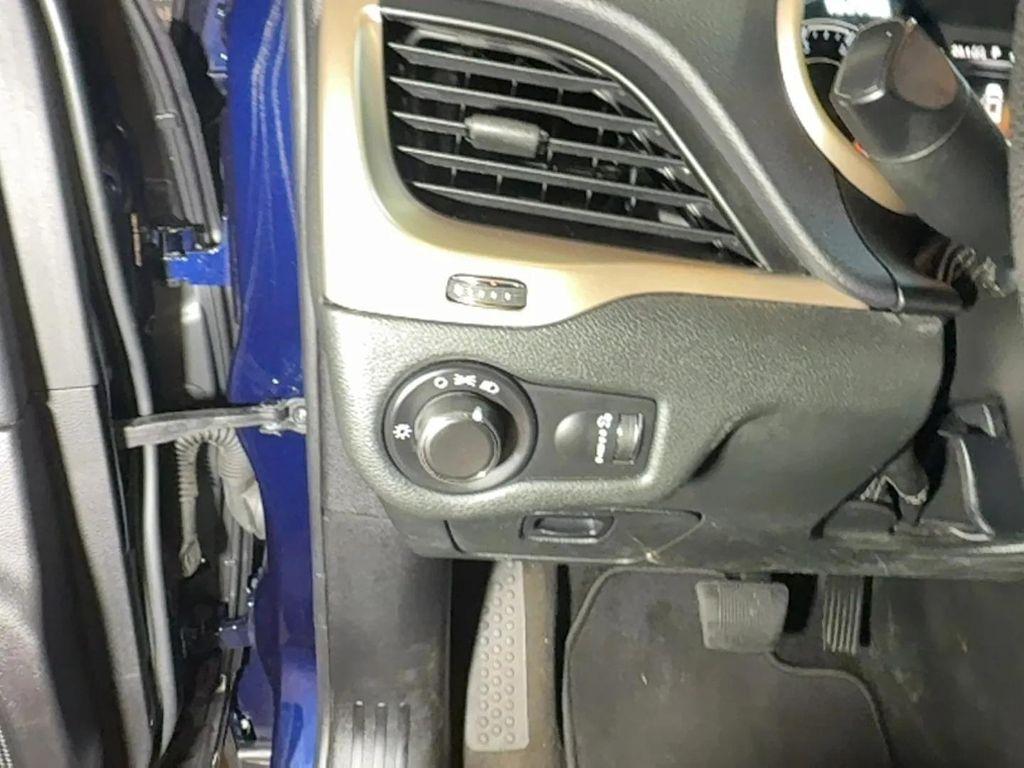 used 2015 Jeep Cherokee car, priced at $10,496