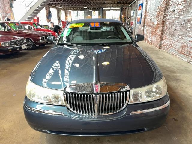 used 1998 Lincoln Town Car car, priced at $12,996
