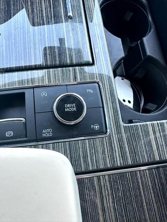 used 2019 Lincoln Navigator L car, priced at $42,870