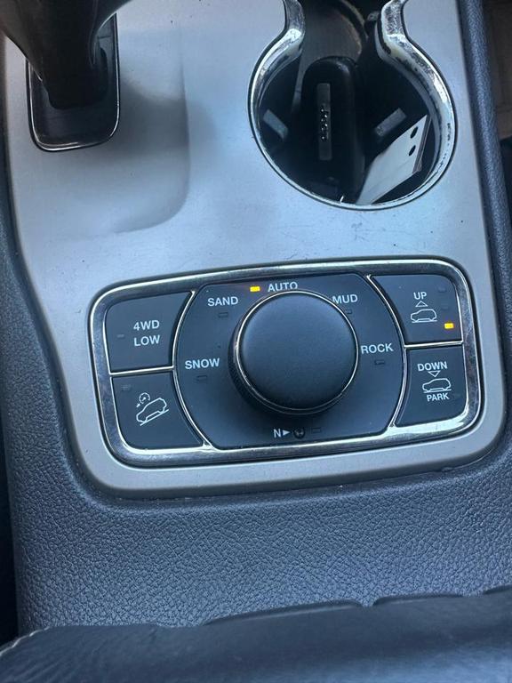 used 2014 Jeep Grand Cherokee car, priced at $14,870