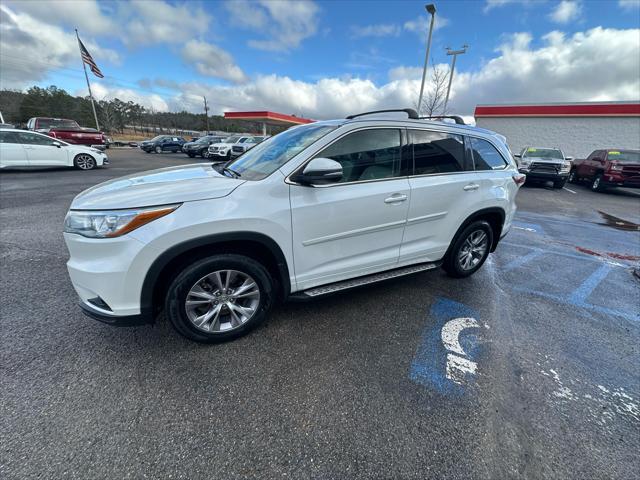 used 2015 Toyota Highlander car, priced at $17,870