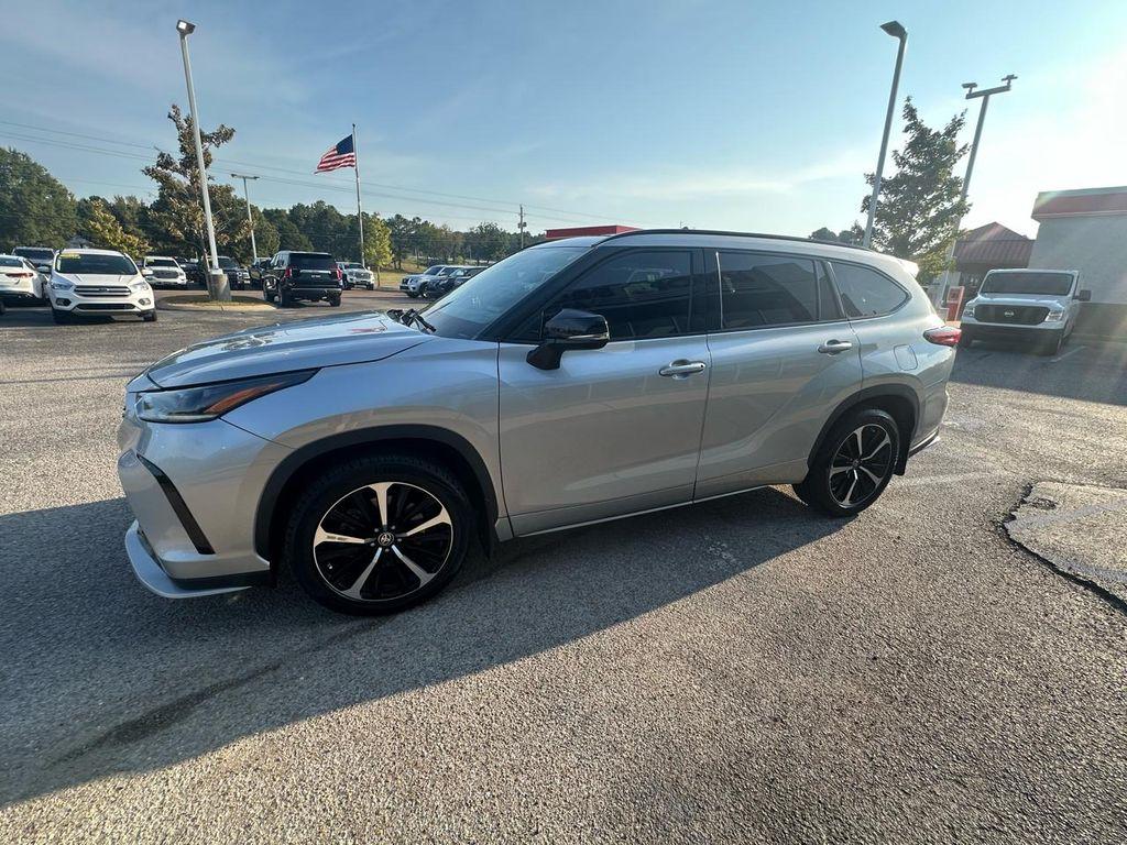 used 2021 Toyota Highlander car, priced at $37,870