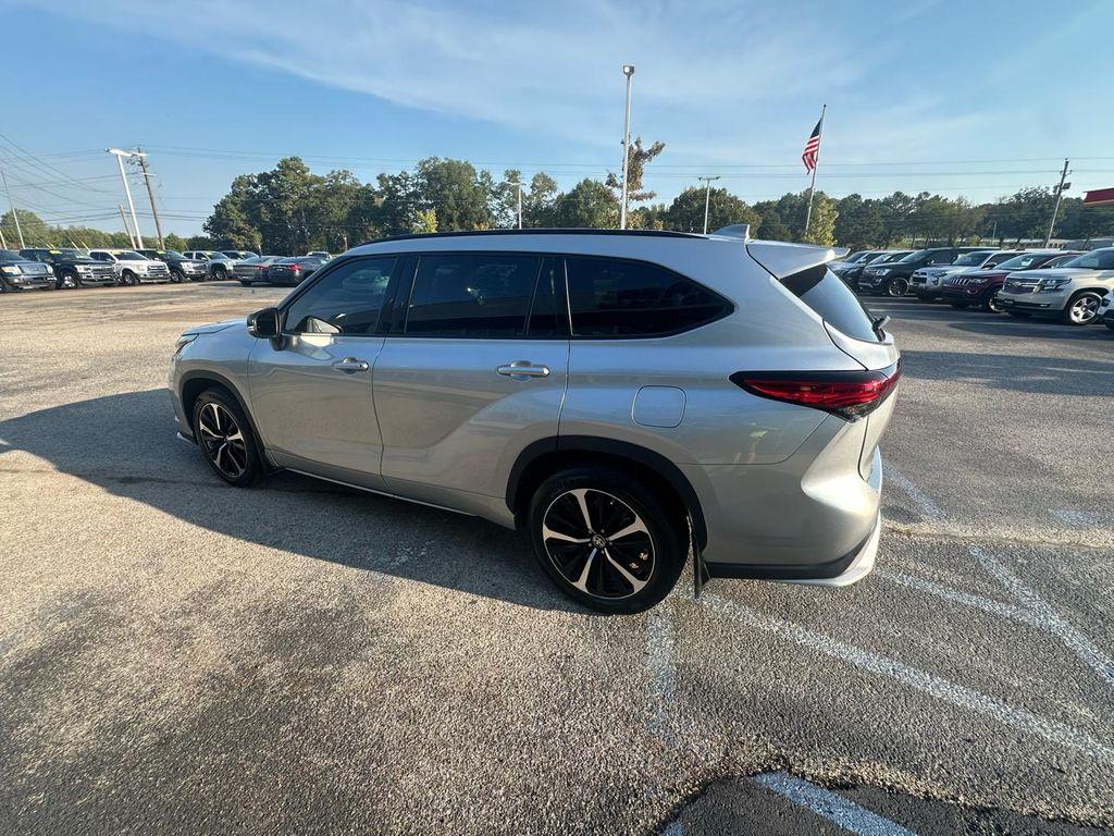 used 2021 Toyota Highlander car, priced at $37,870
