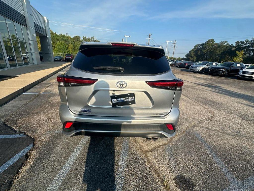 used 2021 Toyota Highlander car, priced at $37,870