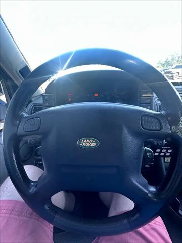 used 2000 Land Rover Discovery car, priced at $7,900