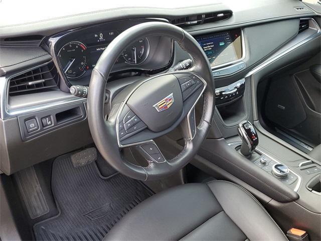 used 2023 Cadillac XT5 car, priced at $32,296