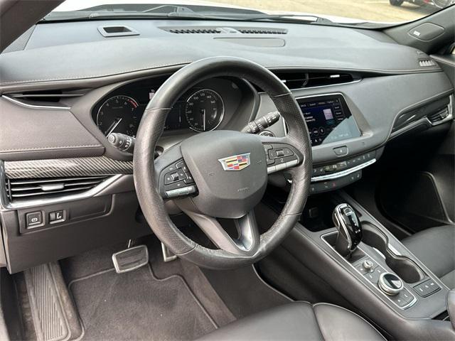 used 2020 Cadillac XT4 car, priced at $20,823