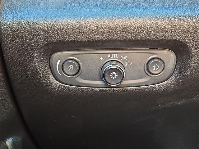 used 2020 Chevrolet Traverse car, priced at $23,458