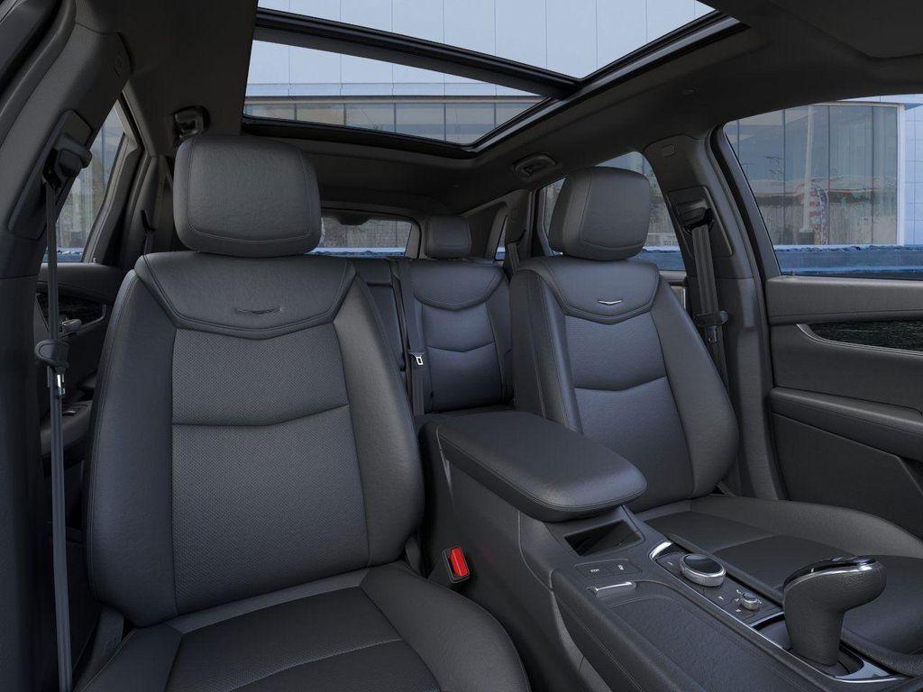 new 2025 Cadillac XT5 car, priced at $54,038