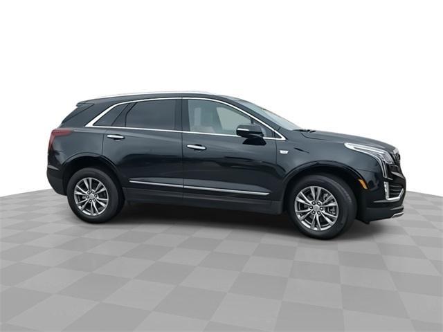 used 2022 Cadillac XT5 car, priced at $34,428