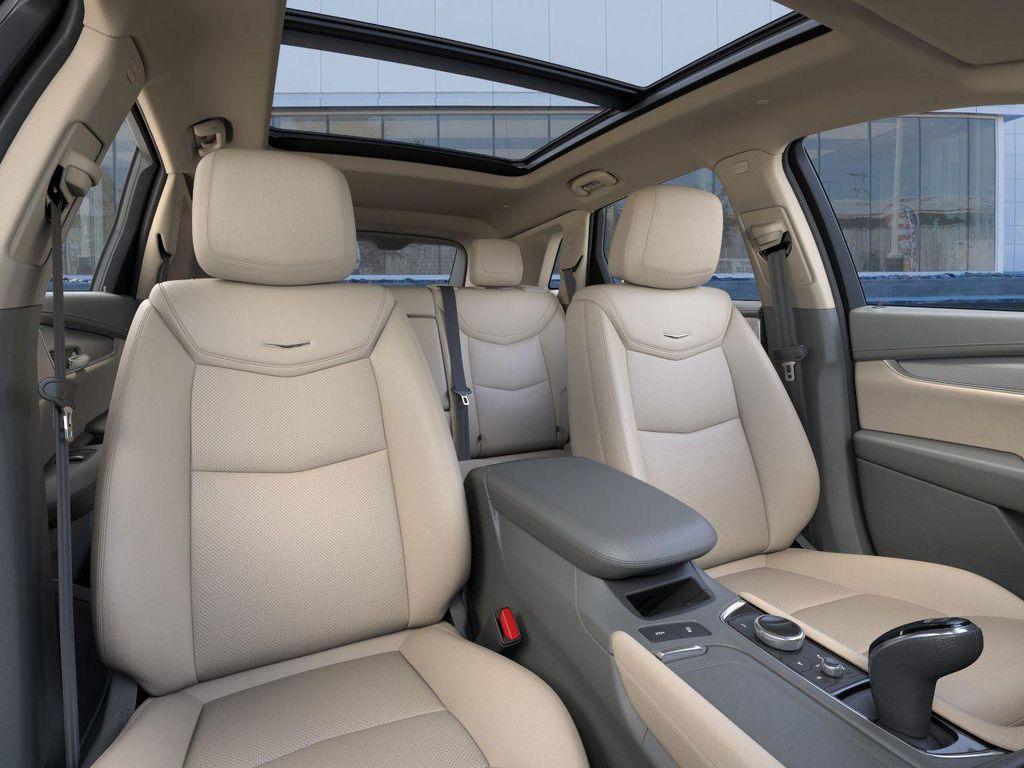 new 2025 Cadillac XT5 car, priced at $50,853