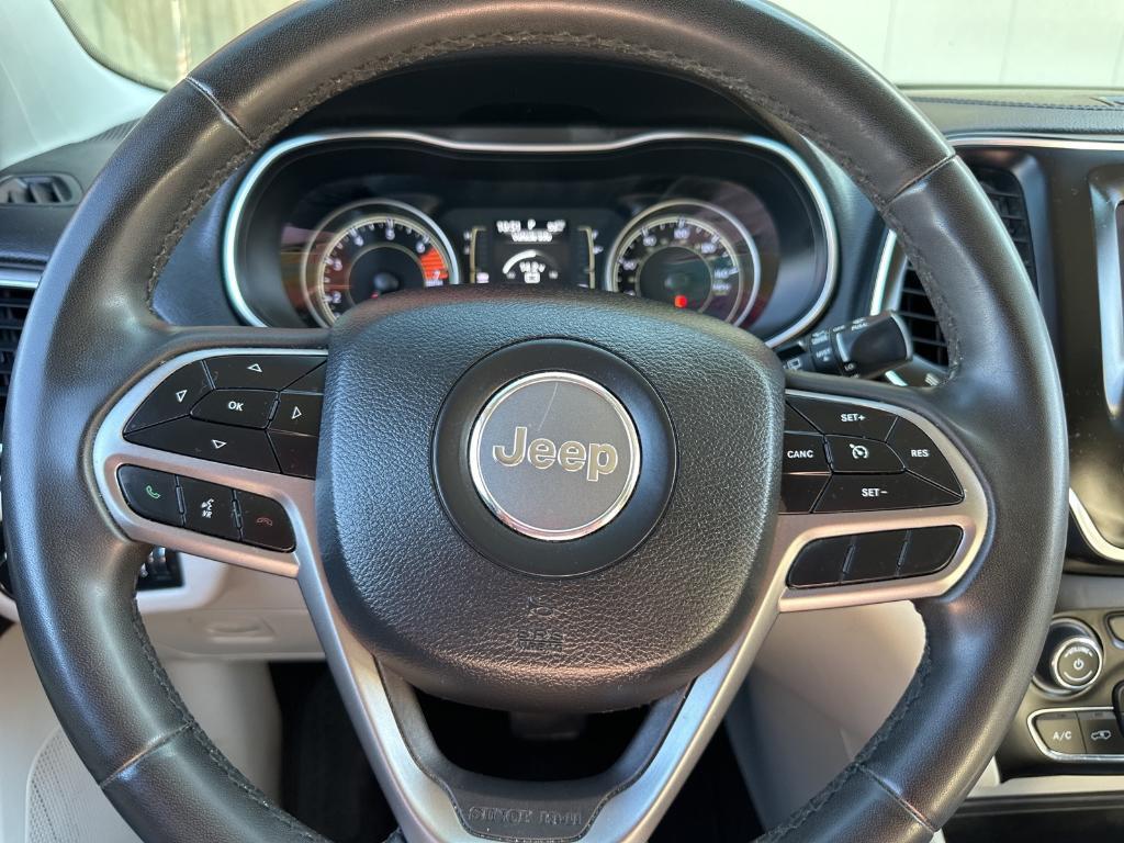 used 2020 Jeep Cherokee car, priced at $18,991