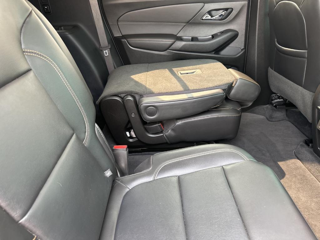used 2020 Chevrolet Traverse car, priced at $31,979