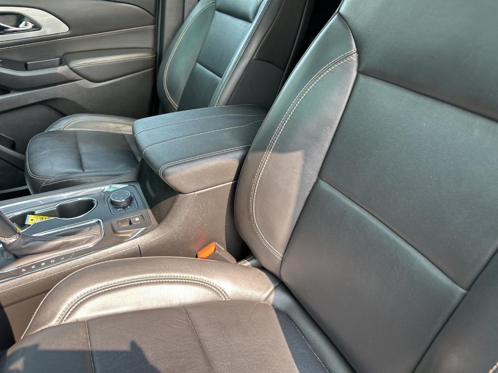 used 2020 Chevrolet Traverse car, priced at $31,979