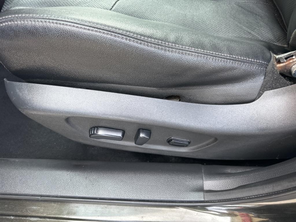 used 2016 Nissan Rogue car