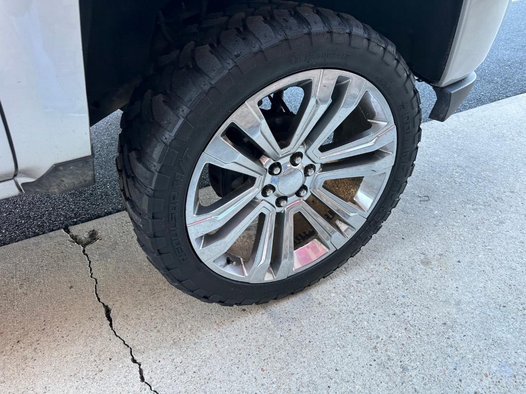 used 2018 Chevrolet Silverado 1500 car, priced at $29,991