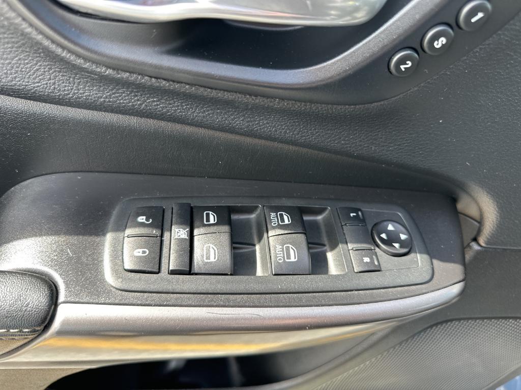 used 2020 Jeep Cherokee car, priced at $17,979